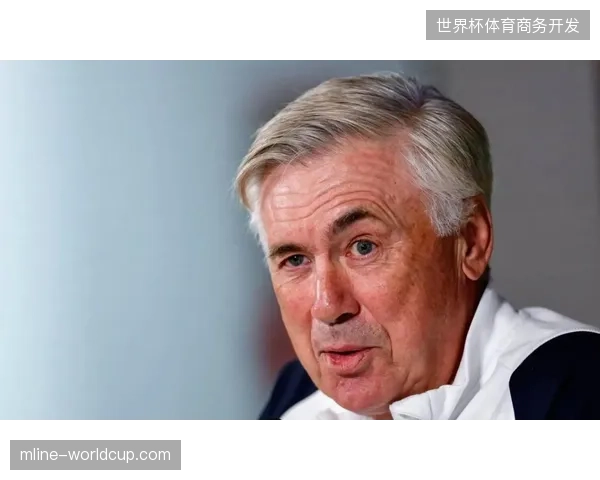 安切洛蒂的球队连续两年在四分之一决赛出局，暴露了球队在应对新赛制时的战术储备问题